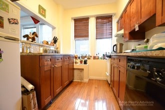 2003 Commonwealth Avenue in Boston, MA - Foto de edificio - Building Photo