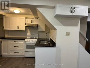 37 Allangrove Crescent in Toronto, ON - Building Photo - Building Photo