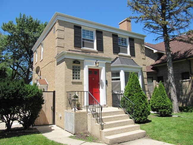 1646 N Mobile Ave in Chicago, IL - Building Photo - Building Photo