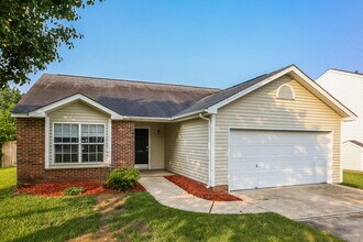 2852 Longspur Dr in Matthews, NC - Building Photo - Building Photo
