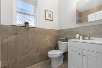 22 Speedway Ave in Newark, NJ - Building Photo - Building Photo