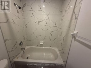 180 Vaughan Rd in Toronto, ON - Building Photo - Building Photo