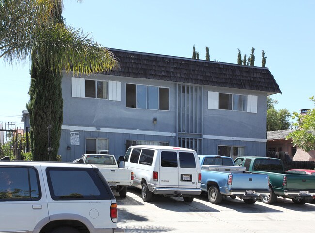 4244-4246 N 45th St in San Diego, CA - Foto de edificio - Building Photo