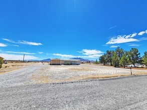 3851 W Donner St in Pahrump, NV - Building Photo - Building Photo