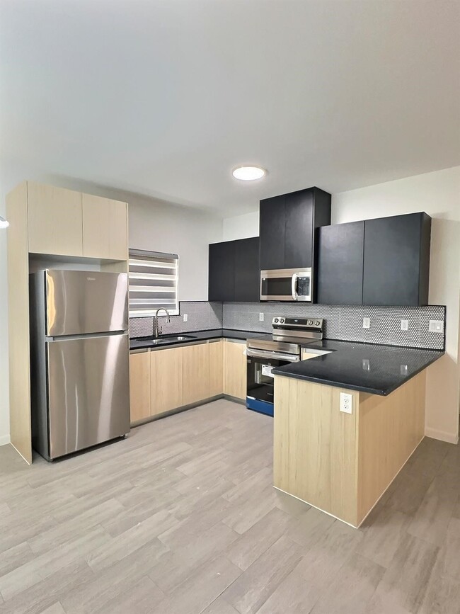 property at 3912 Ventura Ave