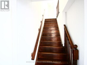 52 Vanhorne Cl in Brampton, ON - Building Photo - Building Photo