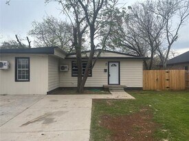 2705 Belzise Terrace in Fort Worth, TX - Building Photo