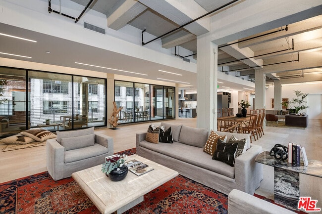 property at 808 S Broadway