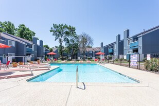 Sierra Ridge in Citrus Heights, CA - Building Photo