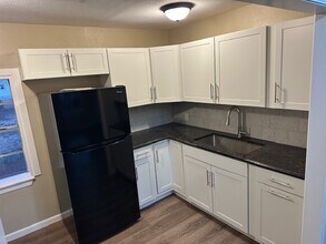 725 N 14th St in Enid, OK - Building Photo - Building Photo