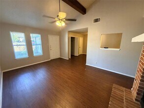12800 Tomanet Trail in Austin, TX - Building Photo - Building Photo