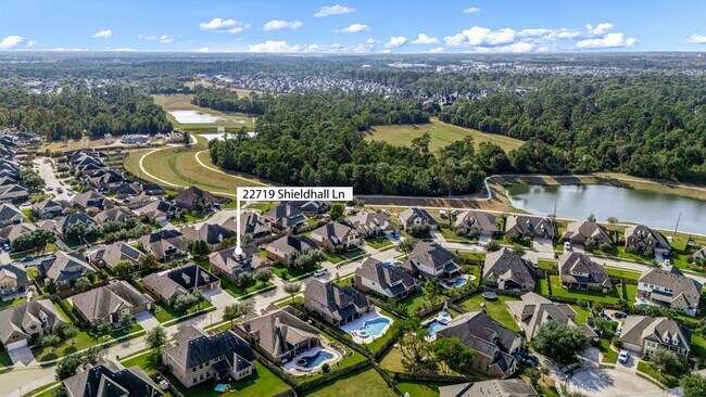 22719 Shieldhall Ln in Tomball, TX - Building Photo - Building Photo