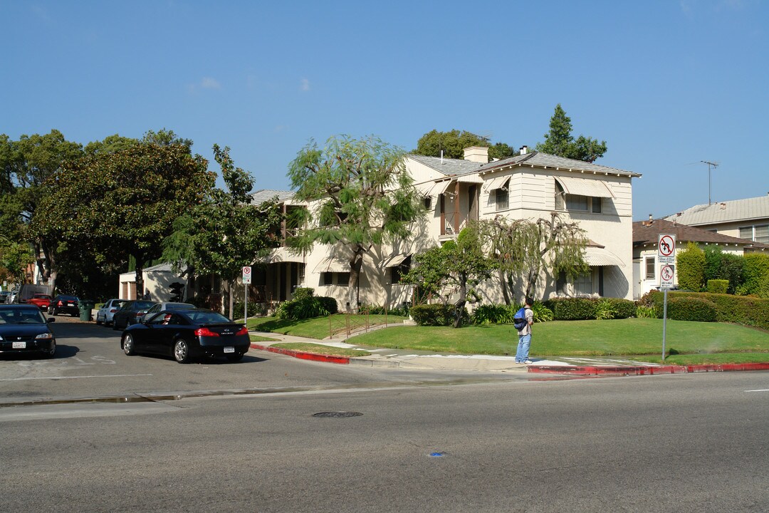 1467 E Broadway in Glendale, CA - Building Photo