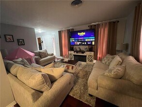 6613 Carmen St in Metairie, LA - Building Photo - Building Photo