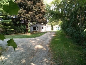 801 Sanders Rd in Oxford, MI - Building Photo - Building Photo