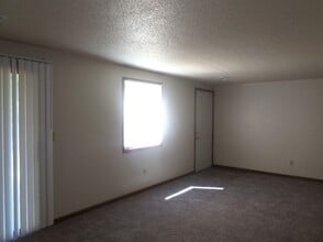 133 Sandridge Dr in Collinsville, IL - Building Photo - Building Photo