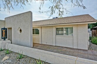 6747 E Aire Libre Ln in Scottsdale, AZ - Building Photo - Building Photo