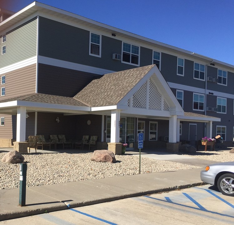 Greenwood Terrace Apartments in Thief River Falls, MN - Building Photo