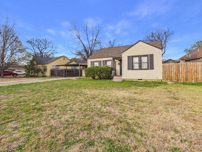 1307 NW Maple Ave in Lawton, OK - Building Photo - Building Photo