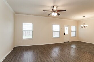 9222 Chloe Dr in Houston, TX - Building Photo - Building Photo