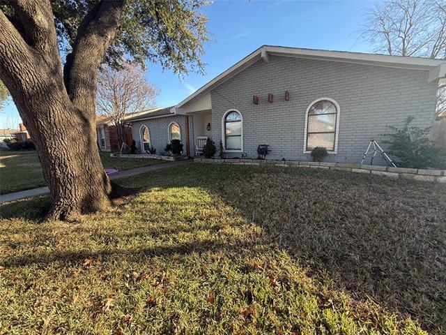 2104 Victoria Rd in Carrollton, TX - Building Photo - Building Photo