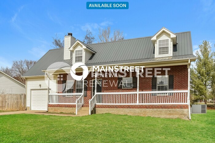 607 E Lake Cove in La Vergne, TN - Foto de edificio