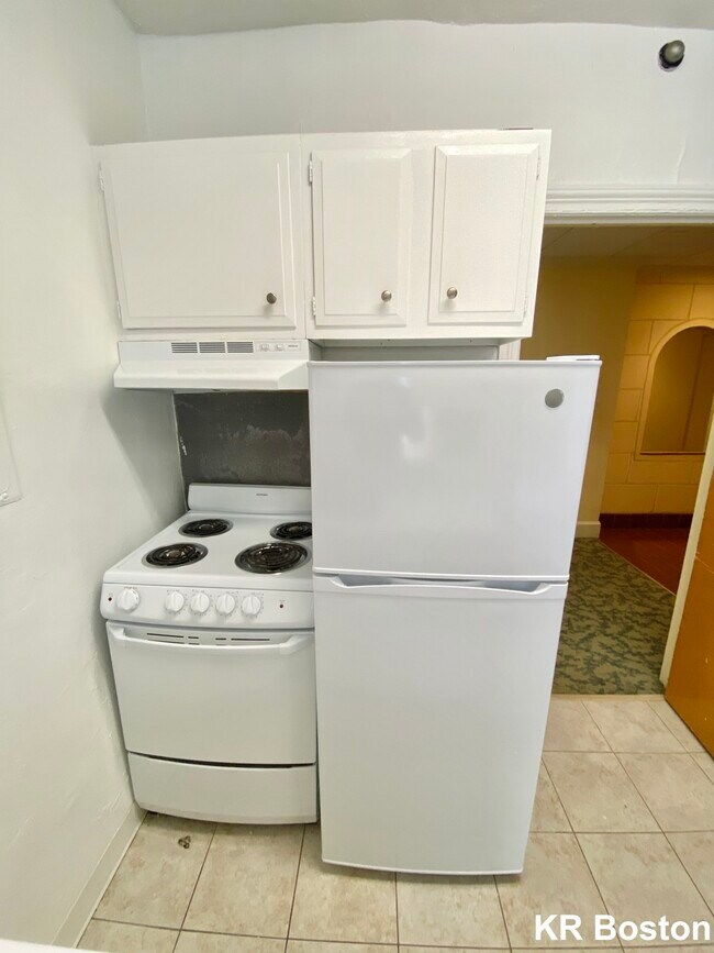 1213 Beacon St in Brookline, MA - Foto de edificio - Building Photo