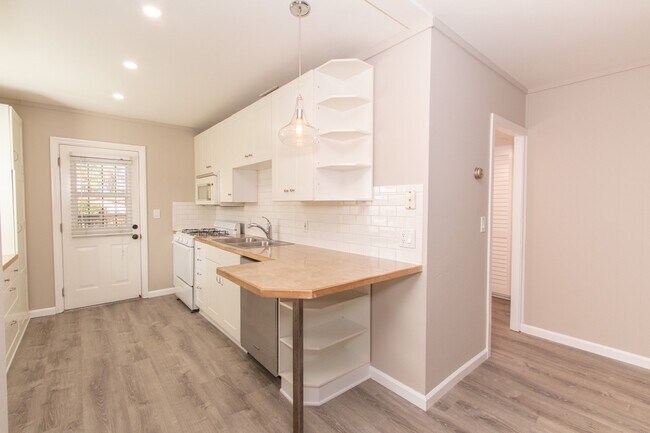 1805 Pentuckett Ave in San Diego, CA - Building Photo - Building Photo