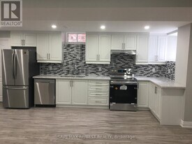 28 Isle Royal Terrace in Brampton, ON - Building Photo