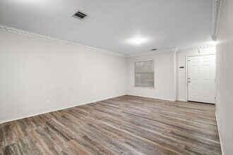 8802 Dream Ave in Converse, TX - Building Photo - Building Photo