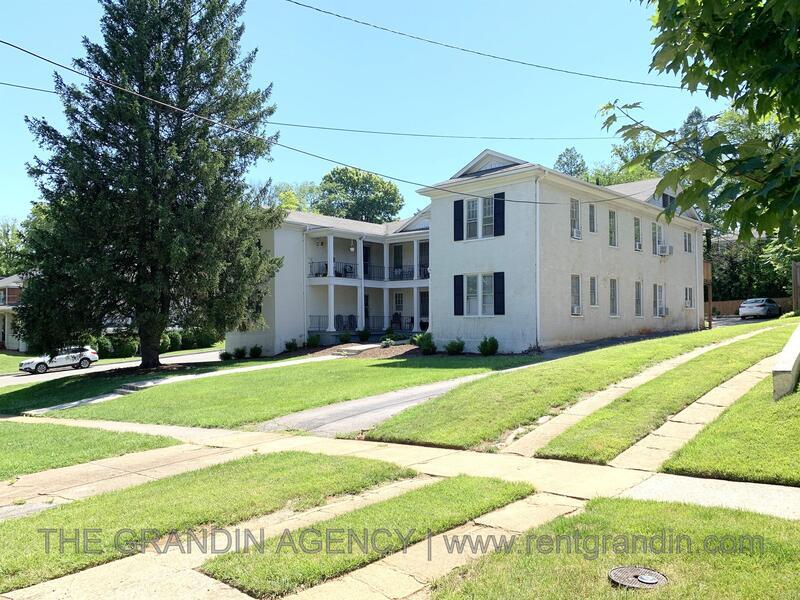 2504 Longview Ave SW in Roanoke, VA - Building Photo