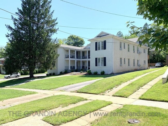 property at 2504 Longview Ave SW