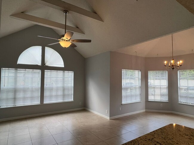 12135 Armenia Gables Cir in Tampa, FL - Building Photo - Building Photo