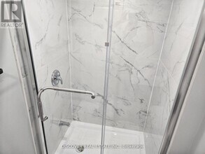 186 Floradale Dr in Mississauga, ON - Building Photo - Building Photo