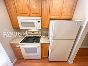 320 N Civic Dr, Unit APT 102 in Walnut Creek, CA - Foto de edificio - Building Photo