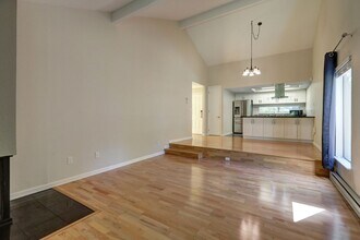 4155 145th Ave NE in Bellevue, WA - Building Photo - Building Photo
