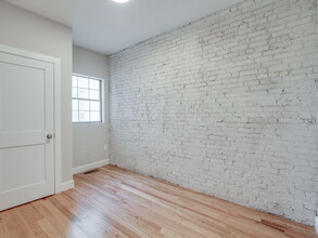 838 E 2nd St, Unit 1 in Boston, MA - Building Photo - Building Photo