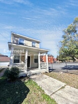 677 Smith St SW in Atlanta, GA - Building Photo