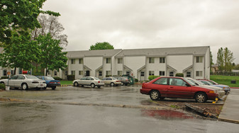 Lake Country Apartments