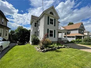 21 Gladstone Ave in Walden, NY - Building Photo - Building Photo