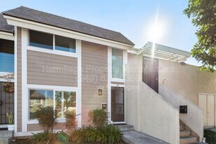 35 Kazan St in Irvine, CA - Building Photo