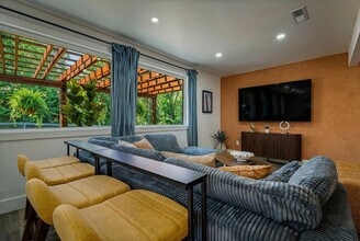 10 Penny Ave in Greer, SC - Building Photo - Building Photo