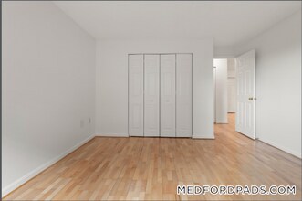 3920 Mystic Valley Pkwy in Medford, MA - Foto de edificio - Building Photo