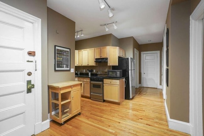 2 Arlington St, Unit 22
