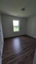 1010 S Singleton in Mexico, MO - Building Photo - Building Photo