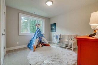 17716 28th Ave NE in Lake Forest Park, WA - Building Photo - Building Photo