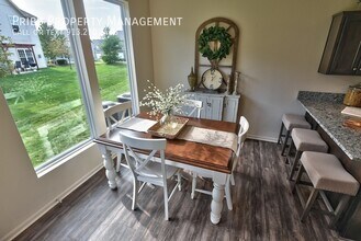 8844 Inkster St, Unit Building 30 in Lenexa, KS - Building Photo - Building Photo