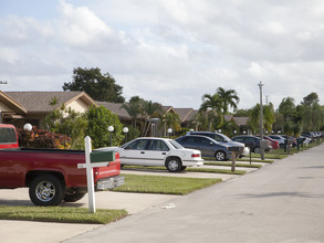 Delray Villas III in Delray Beach, FL - Building Photo - Building Photo