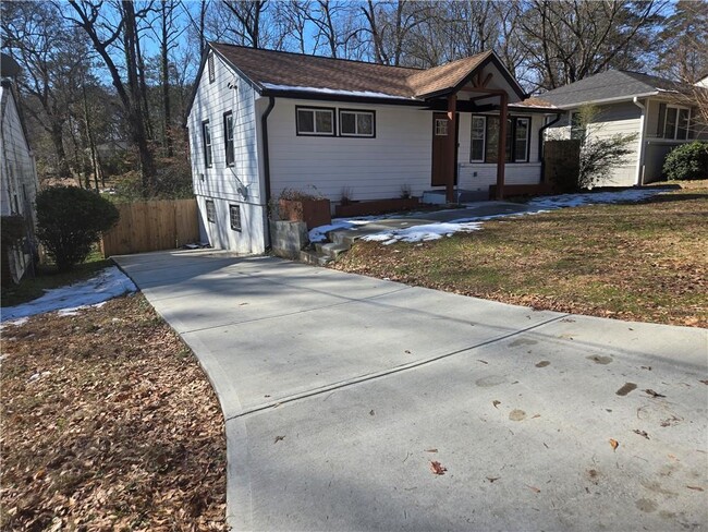 1966 Spink St NW in Atlanta, GA - Building Photo - Building Photo