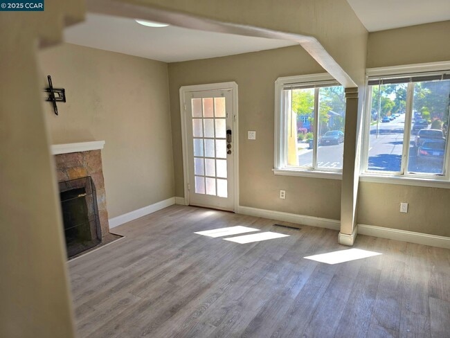 1129 Bishop St in Alameda, CA - Building Photo - Building Photo